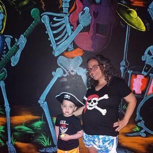 Meet your Posher, Leslie